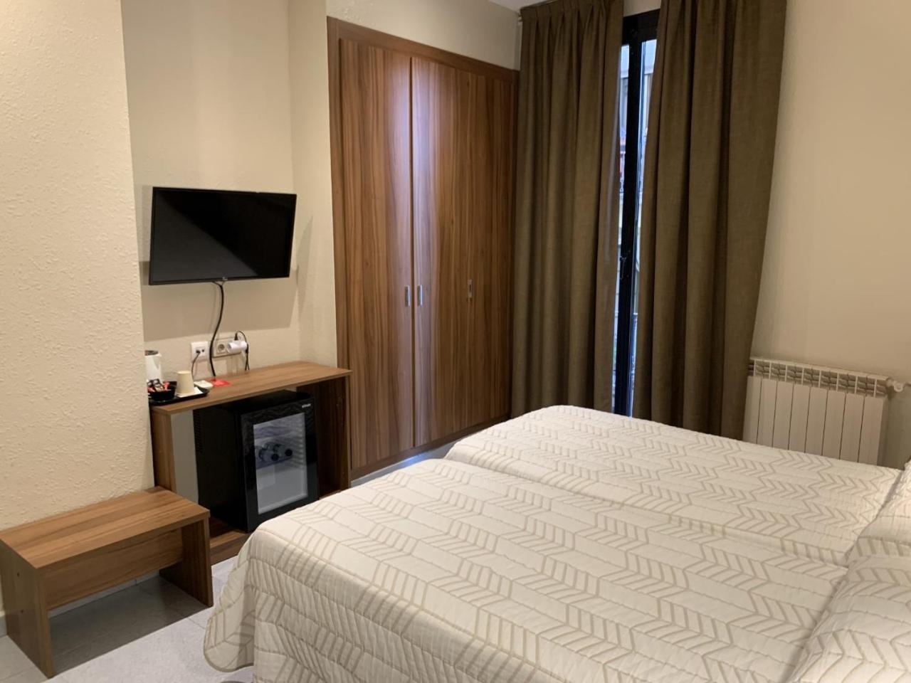 Pension Iznajar Barcelona Exteriör bild
