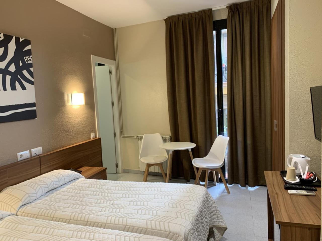 Pension Iznajar Barcelona Exteriör bild